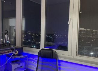 Сдаю в аренду трехкомнатную квартиру, 56 м2, Краснодар, улица Селезнёва, микрорайон Черемушки