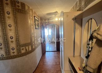 Сдам в аренду 3-комнатную квартиру, 65 м2, Тобольск, 8-й микрорайон, 28