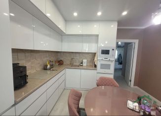 Продажа 2-ком. квартиры, 69.7 м2, Астрахань, улица Ахшарумова, 27А, ЖК Центральный