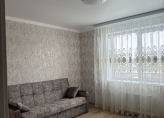 Сдам 2-ком. квартиру, 59 м2, Оренбургская область, улица Володарского, 111/1