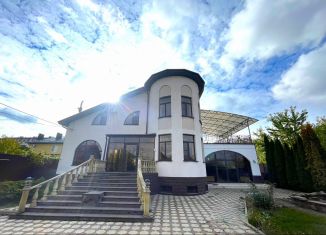 Продам дом, 403 м2, Ставрополь, микрорайон № 11, улица Десантников, 37