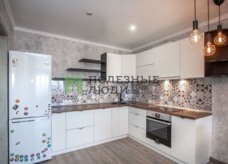 2-ком. квартира на продажу, 52 м2, село Михайловка, Сливовая улица, 1/1