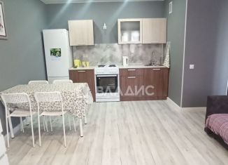Сдается в аренду 1-комнатная квартира, 40 м2, Тобольск, 6-й микрорайон, 110к2