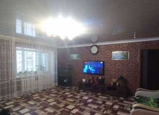 Продаю 4-ком. квартиру, 89.3 м2, поселок городского типа Джалиль, улица Ленина, 11