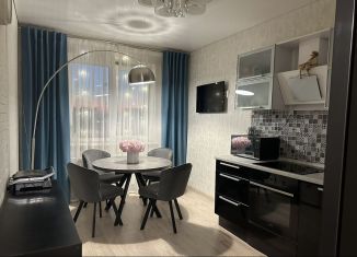 Продается двухкомнатная квартира, 66.8 м2, Тольятти, улица Фрунзе, 2Б