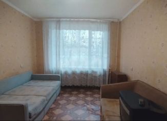 Продажа двухкомнатной квартиры, 43.2 м2, Кириши, проспект Ленина, 12