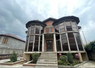 Продам дом, 360 м2, Хасавюрт, 3-й проезд Датуева, 5