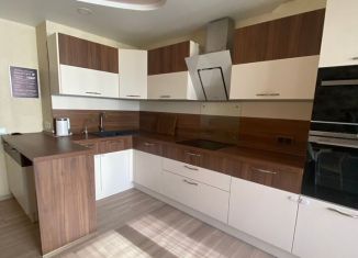 Сдам двухкомнатную квартиру, 71 м2, Екатеринбург, улица Краснолесья, 10, Академический район