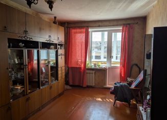 Двухкомнатная квартира на продажу, 49.8 м2, поселок городского типа Белоярский, Молодёжная улица, 42