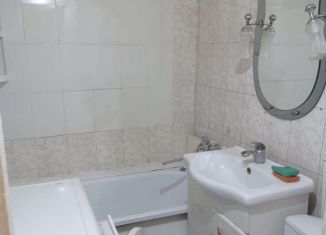 Продам 2-ком. квартиру, 45.6 м2, Новомосковск, Московская улица, 34