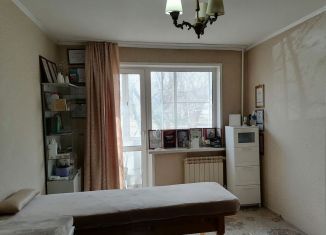 Продается 1-ком. квартира, 40 м2, поселок городского типа Шушенское, 2-й микрорайон, 22