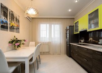 Двухкомнатная квартира на продажу, 71.7 м2, Краснодар, улица Володи Головатого, 172, микрорайон Кожзавод