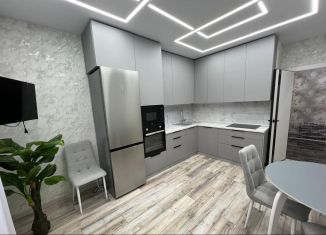 Сдам в аренду 2-ком. квартиру, 80 м2, Астраханская область, улица Набережная Приволжского Затона, 4