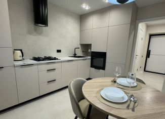 Сдам в аренду 1-комнатную квартиру, 42 м2, Йошкар-Ола, улица Дружбы, 111, 3-й микрорайон