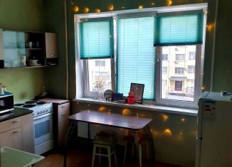 Сдается 1-ком. квартира, 35 м2, Саратов, улица Романтиков, 48Б