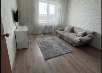 Сдам 1-комнатную квартиру, 36 м2, посёлок городского типа Чульман, Первомайская улица, 5