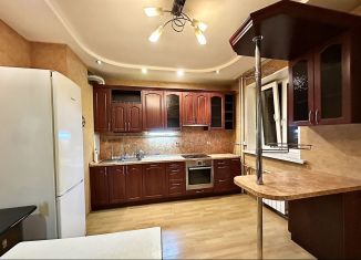Сдаю 2-комнатную квартиру, 70 м2, Санкт-Петербург, улица Сергея Марго, 7/76, метро Пионерская