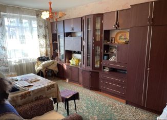 Продаю 2-комнатную квартиру, 52 м2, Куровское, улица Пролетарка
