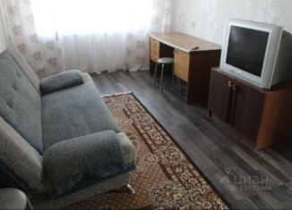 Трехкомнатная квартира в аренду, 65 м2, Дзержинск, улица Будённого, 1А