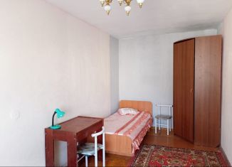 Сдается 3-комнатная квартира, 56 м2, Новосибирск, улица Петухова, 80, Кировский район