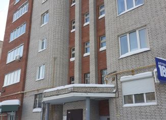 Сдается в аренду 3-комнатная квартира, 116 м2, Ижевск, улица имени Барышникова, 31А, Восточный жилой район