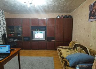 Трехкомнатная квартира в аренду, 70 м2, поселок городского типа Товарково, улица Строителей