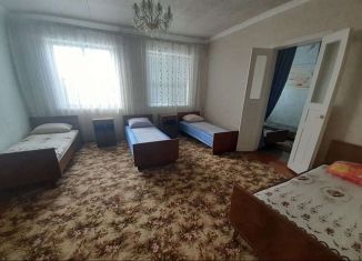 Сдается в аренду дом, 100 м2, Будённовск, Красная улица