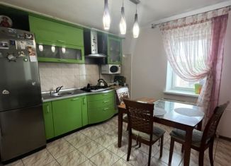 Продается 4-комнатная квартира, 76.2 м2, Усть-Лабинск, Красная улица, 295