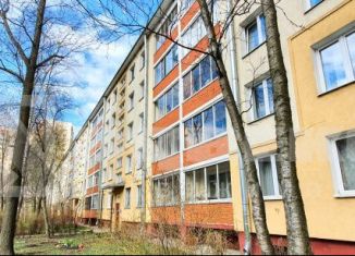 Продается двухкомнатная квартира, 46.9 м2, Санкт-Петербург, Витебский проспект, 87к1, метро Купчино