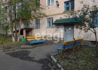 Трехкомнатная квартира на продажу, 51.7 м2, село Лесниково, микрорайон КГСХА, 1