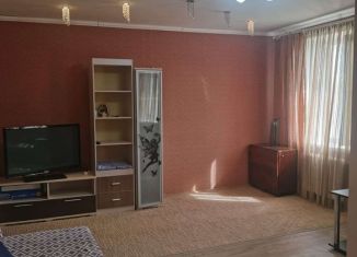 Аренда 2-ком. квартиры, 50 м2, Краснотурьинск, улица Карла Маркса, 32