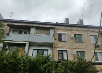 Продам 3-комнатную квартиру, 45 м2, Кизляр, Набережная улица, 42/1А