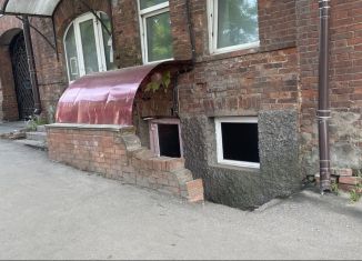 Продаю торговую площадь, 30 м2, Боровичи, Коммунарная улица, 59