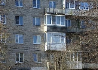 Продам однокомнатную квартиру, 38.3 м2, Кировск, Набережная улица, 1к2