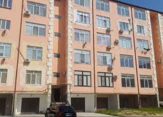 Продаю 5-комнатную квартиру, 180 м2, Каспийск, улица Орджоникидзе