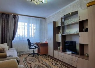 Продам 2-комнатную квартиру, 46 м2, поселок городского типа Зеленогорский, Центральная улица, 17