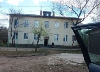 Продаю трехкомнатную квартиру, 45 м2, Таруса, улица Ленина, 72