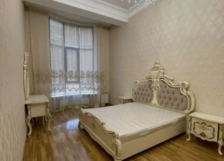Сдается в аренду 2-комнатная квартира, 100 м2, Дагестан, улица Генерала Омарова, 1Б