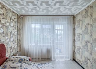 Трехкомнатная квартира на продажу, 64 м2, Саранск, проспект 70 лет Октября, 94