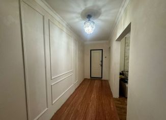 Продается 3-комнатная квартира, 65 м2, Грозный, 6-й микрорайон, улица У.А. Садаева, 37