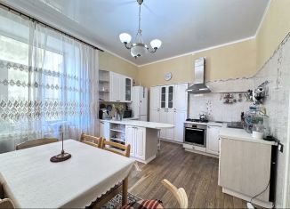 3-комнатная квартира в аренду, 106 м2, Санкт-Петербург, Коломенская улица, 27, метро Достоевская
