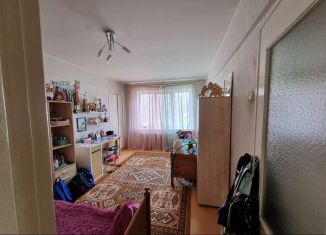 Продажа 3-комнатной квартиры, 74 м2, Сосновоборск, улица Энтузиастов, 10