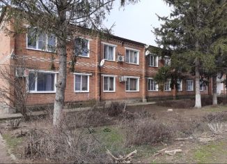 Продается 2-комнатная квартира, 36.1 м2, поселок Комсомольский, улица Кирова, 1Б