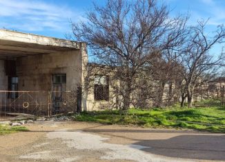 Продам помещение свободного назначения, 200 м2, посёлок городского типа Черноморское, Индустриальная улица, 5А