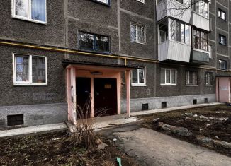 Продам двухкомнатную квартиру, 42.5 м2, Екатеринбург, Самолётная улица, 5к2, метро Ботаническая
