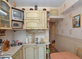 Продажа 2-комнатной квартиры, 41.2 м2, Омск, улица Багратиона, 9