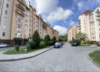 Двухкомнатная квартира в аренду, 70 м2, Калининград, Чувашская улица, 4Б