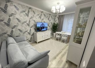 Продаю 2-комнатную квартиру, 60 м2, Нальчик, улица Тлостанова, 32