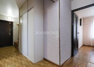 Продам 4-комнатную квартиру, 76.3 м2, Новосибирск, Лазурная улица, 22, метро Золотая Нива