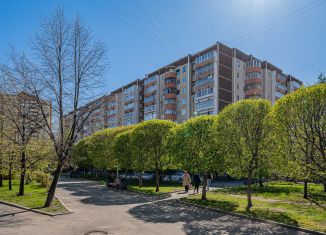 Продам двухкомнатную квартиру, 48.3 м2, Свердловская область, улица Академика Шварца, 10к3